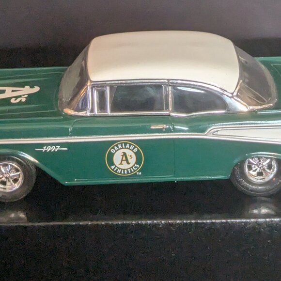 Oakland Athletics MLB Ertl Collectibles 1:24 Scale DieCast 1957 Chevy Bank - Picture 2 of 8